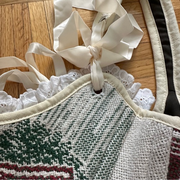 Custom Handmade Needlepoint Corset - Picture 3 of 4